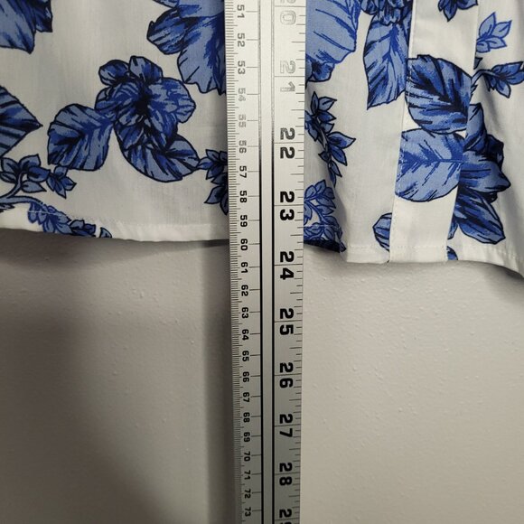 Cece blue white preppy 3d flower button front coastal classic boxy top size med - Picture 8 of 8